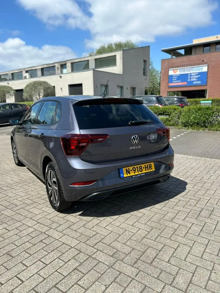 Volkswagen Polo 1.0 TSI 95pk 2021 Grijs uit 2021, foto 3