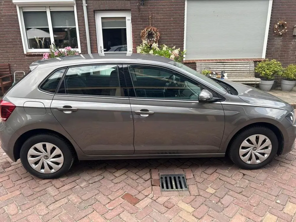 Volkswagen Polo 1.0 TSI 80pk 2019 Grijs uit 2019, foto 3