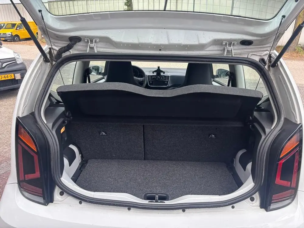 Volkswagen Up! 1.0 65PK 5D 2021 Wit uit 2021, foto 9