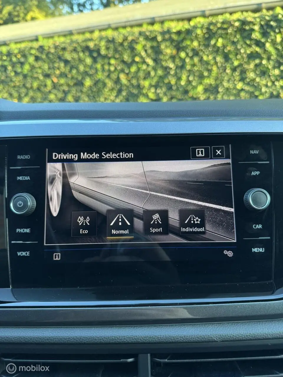 Volkswagen Polo 1.0 TSI Highline Virtual cockpit. uit 2020, foto 18