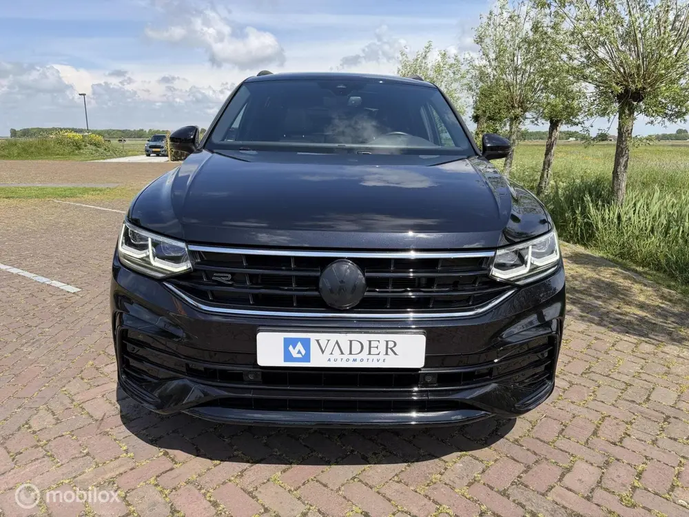 Volkswagen Tiguan 1.5 TSI R-Line Black Style Pano Matrix ACC uit 2021, foto 5