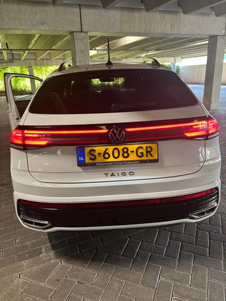 Volkswagen Taigo R line 1.0 TSI 110pk Dsg-7 2022 Wit uit 2022, foto 6