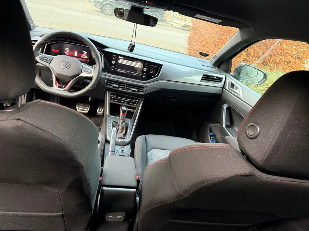 Volkswagen Polo 2.0 TSI 207pk Dsg-7 2024 Zwart uit 2024, foto 12