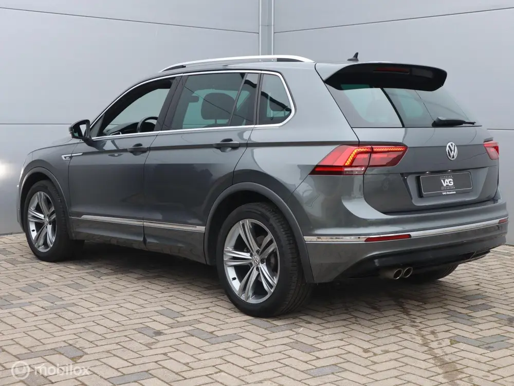 Volkswagen Tiguan 1.5 TSI Highline R line ACC Automaat CarPl uit 2019, foto 13