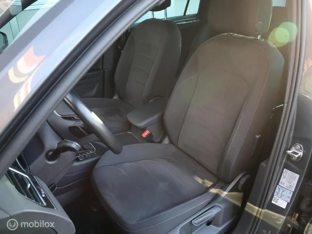 Volkswagen Tiguan 1.5 TSI Highline R line ACC Automaat CarPl uit 2019, foto 6