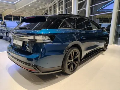 Volkswagen ID.7 Tourer ID.7 77 kWh 286pk 2025 Blauw uit 2025