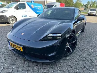 Porsche Taycan 326pk 2024 Zwart | LEASE nog 16 maanden! uit 2024