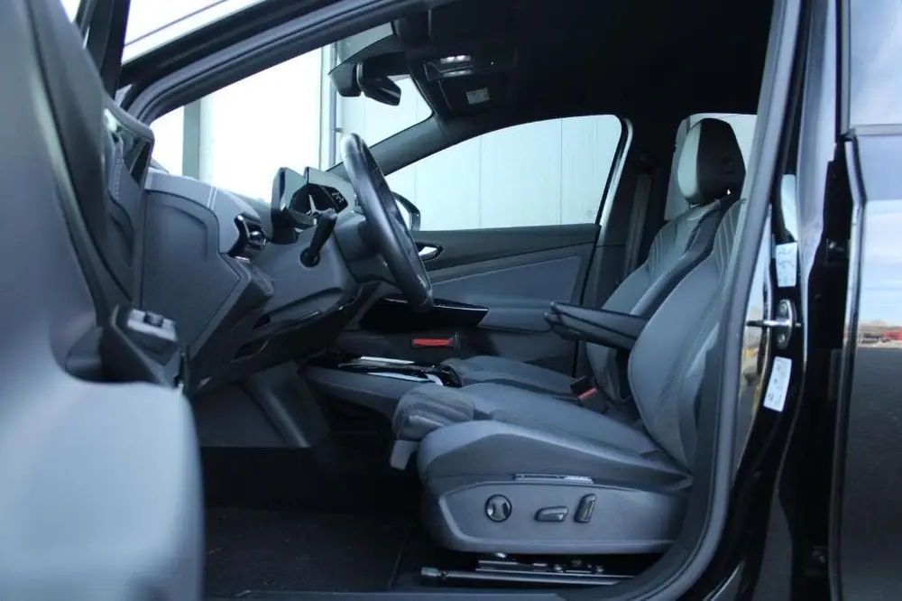Volkswagen ID.5 128kWh 204 pk 2022 Zwart ACC Camera Navig uit 2022, foto 15