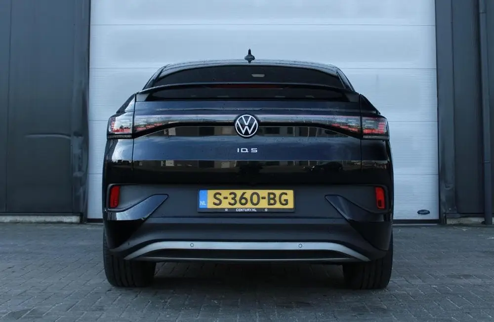 Volkswagen ID.5 128kWh 204 pk 2022 Zwart ACC Camera Navig uit 2022, foto 6