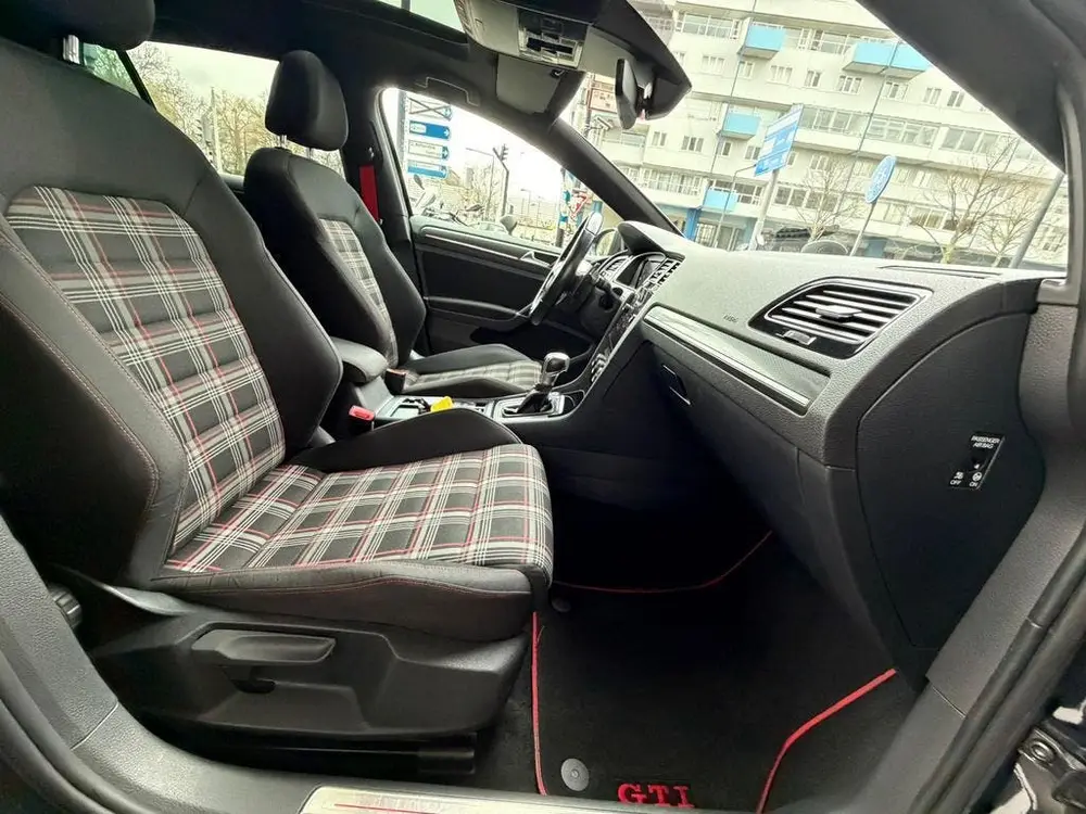 Volkswagen Golf VII Golf 2.0 GTI 245pk 7-DSG 2019 Pano/Camera uit 2019, foto 17