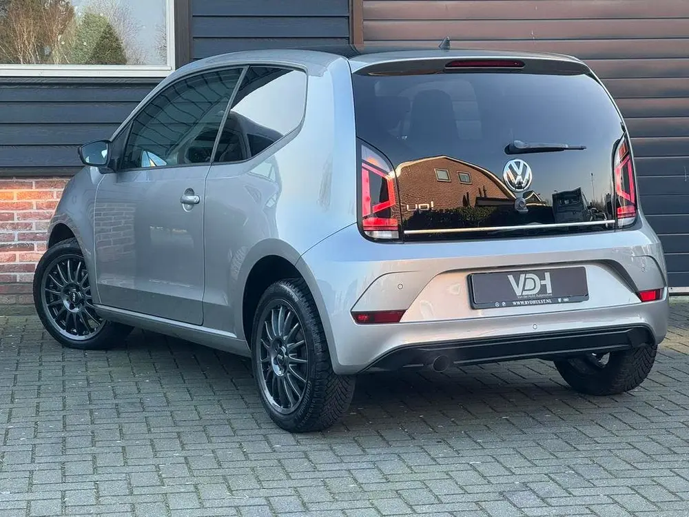 Volkswagen Up! VW UP 1.0 TSI 90PK BMT High Up! Beats Soundsysteem Stoelverw uit 2019, foto 3