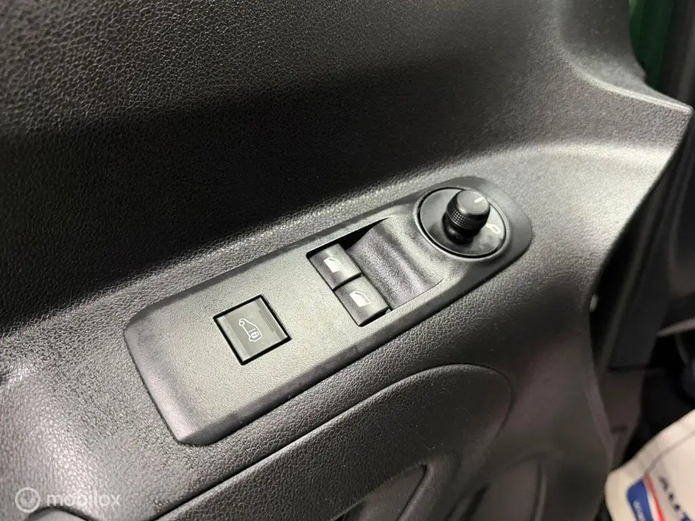 Peugeot Partner Partner 1.6 BlueHDi L2 Airco Cruise uit 2019, foto 6