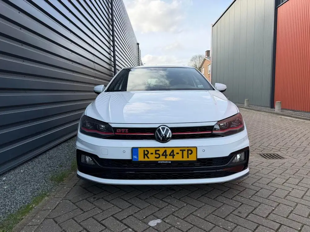 Volkswagen Polo 2.0 TSI 200pk 6-DSG 2020 Wit uit 2020, foto 2