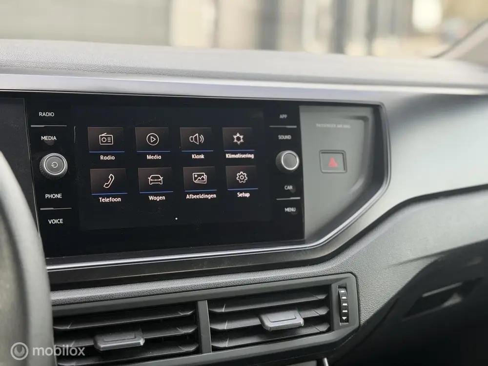 Volkswagen Polo 1.0 nap dealer onderhouden car play garantie uit 2019, foto 18
