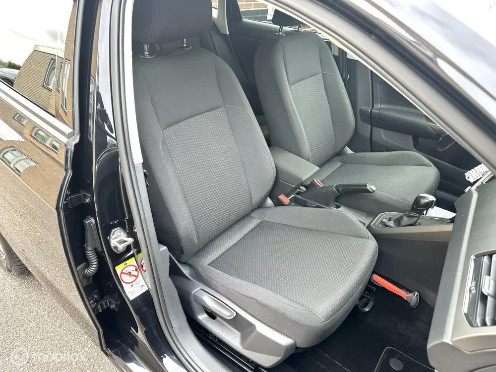 Volkswagen Polo 1.0 TSI 95PK DSG AUTOMAAT COMFORTLINE BUSINE uit 2019, foto 10