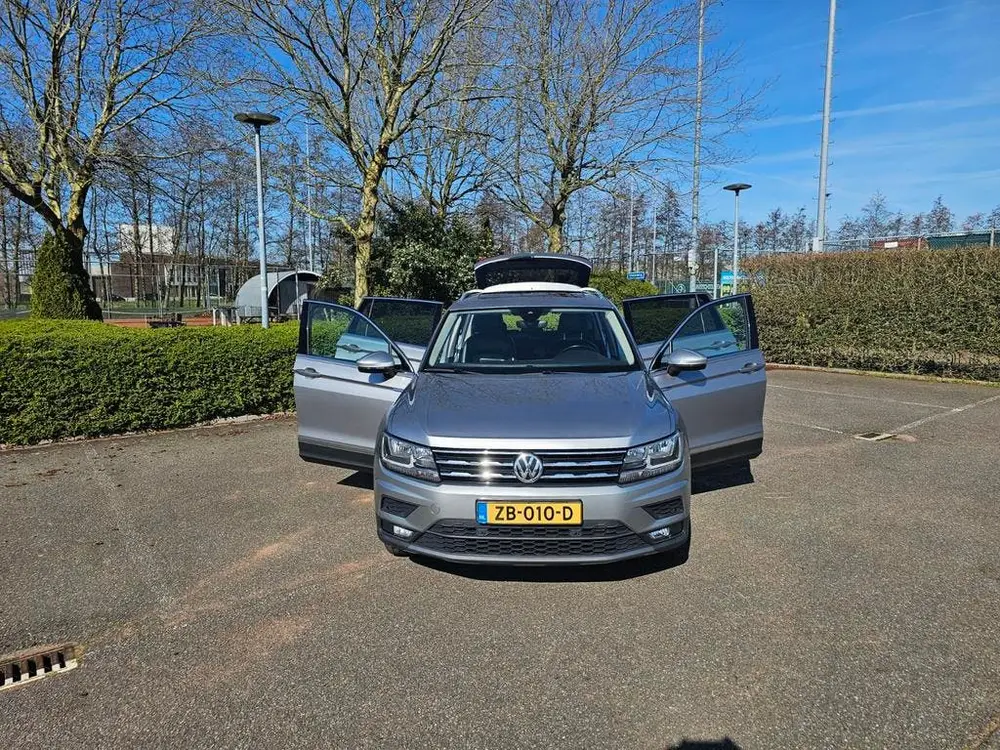 Volkswagen Tiguan Allspace Tiguan 1.5 TSI 150pk 7-DSG 2019 Grijs uit 2019, foto 4
