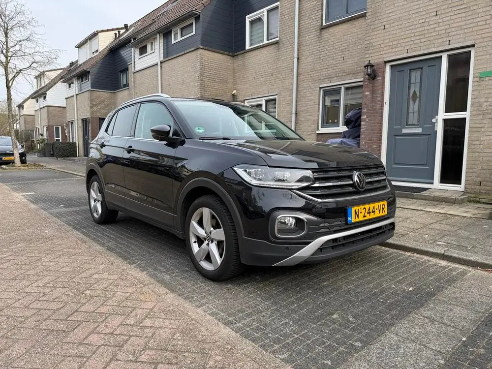 Volkswagen T-Cross 1.0 TSI 110pk 2022 Zwart uit 2022, foto 2