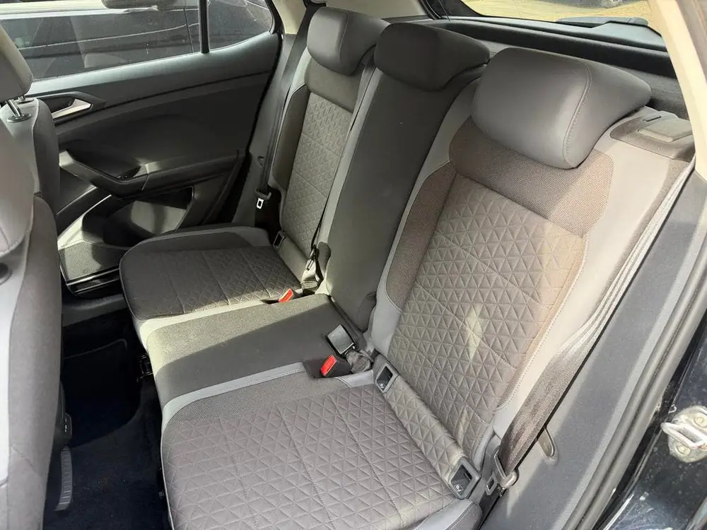 Volkswagen T-Cross 1.0 TSI 110pk 2022 Zwart uit 2022, foto 8