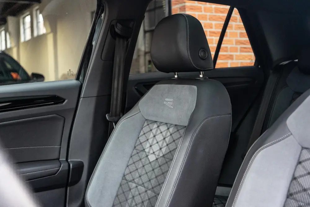 Volkswagen T-Roc 1.5 TSI R-Line Pano / Beats / IQ uit 2023, foto 10
