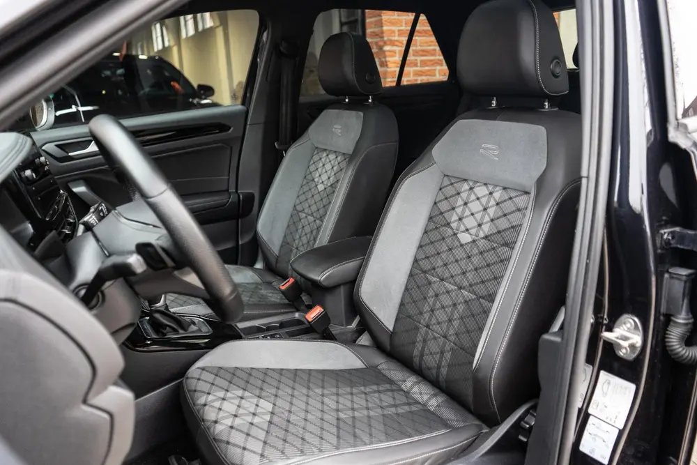Volkswagen T-Roc 1.5 TSI R-Line Pano / Beats / IQ uit 2023, foto 9