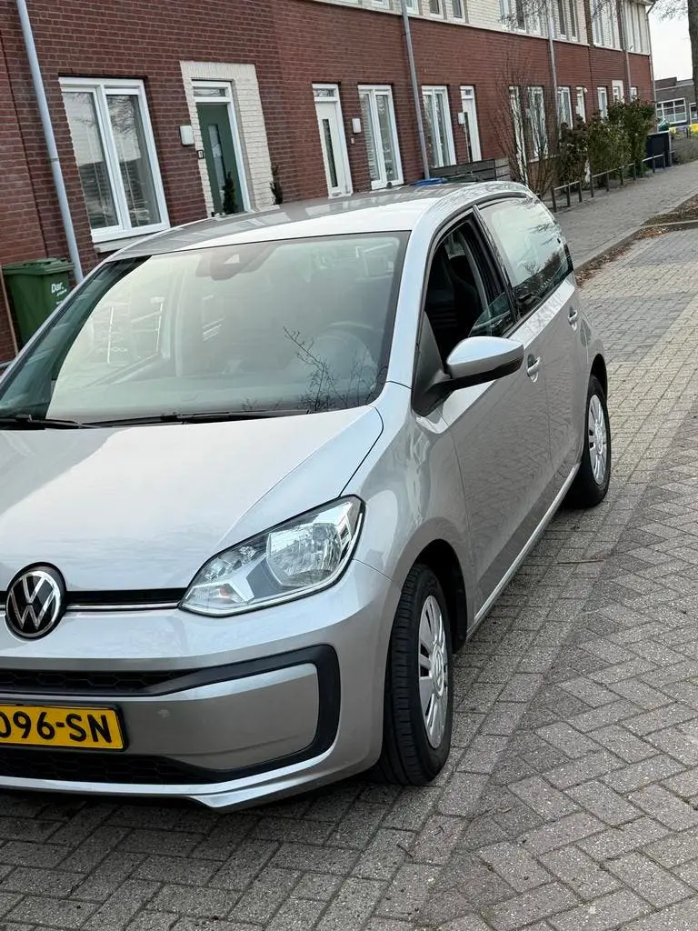 Volkswagen Up! 1.0 60PK 4D BMT 2020 Grijs uit 2020, foto 4