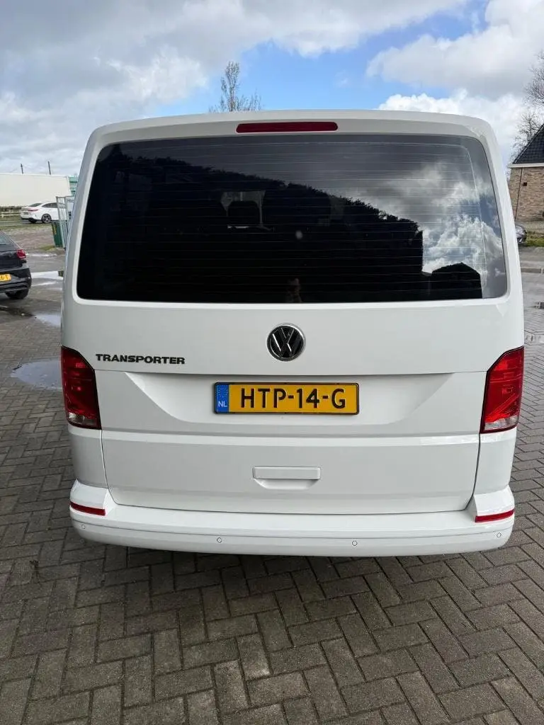 Volkswagen Transporter Kombi 2.0 TDI 110pk L1h1 9-persoons uit 2022, foto 5