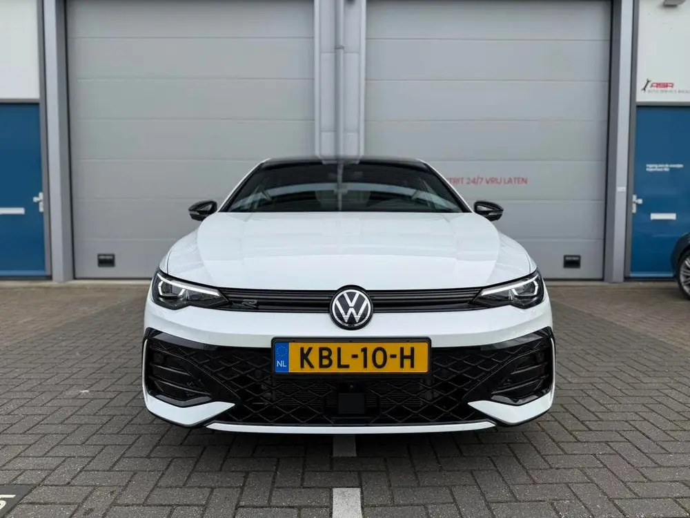 Volkswagen Golf 8.5 1.5 eTSI R-Line 150PK | Pano | 360 | H&K uit 2025, foto 3