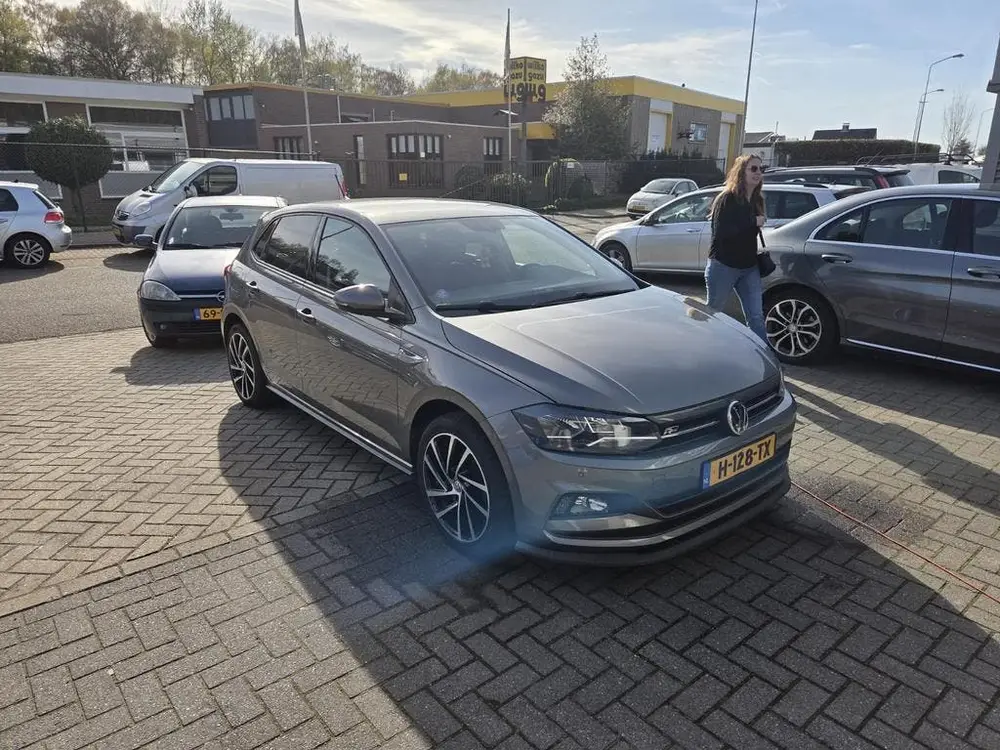 Volkswagen Polo 1.0 TSI 95pk 2020 Grijs R pakket. uit 2020
