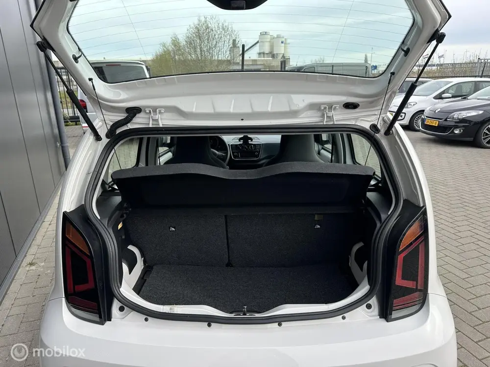Volkswagen Up! 1.0 BMT move up! Cruise! uit 2020, foto 14