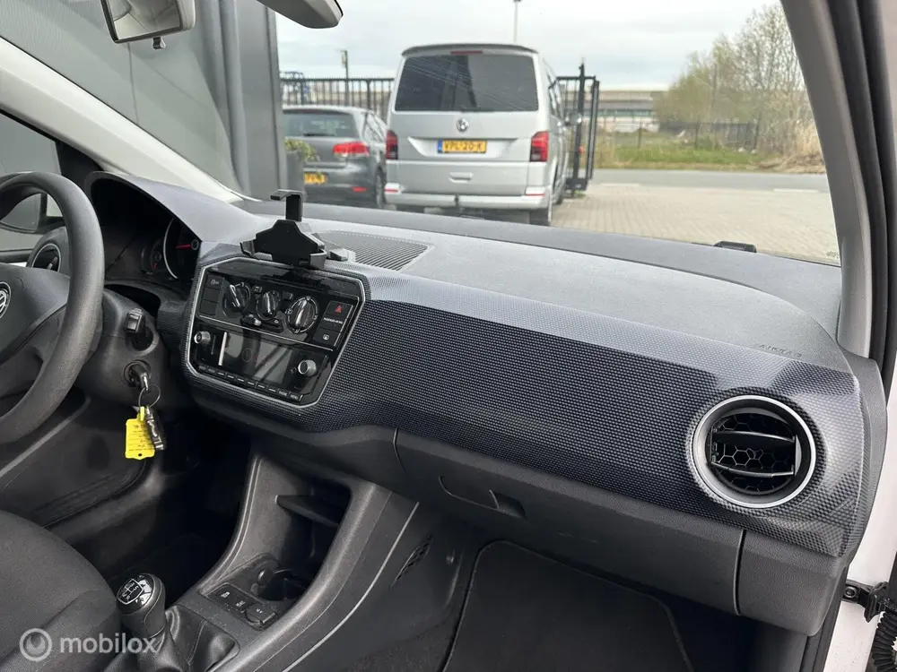 Volkswagen Up! 1.0 BMT move up! Cruise! uit 2020, foto 17