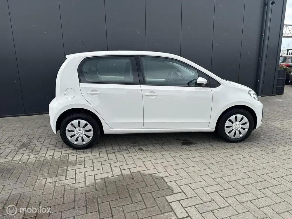 Volkswagen Up! 1.0 BMT move up! Cruise! uit 2020, foto 2