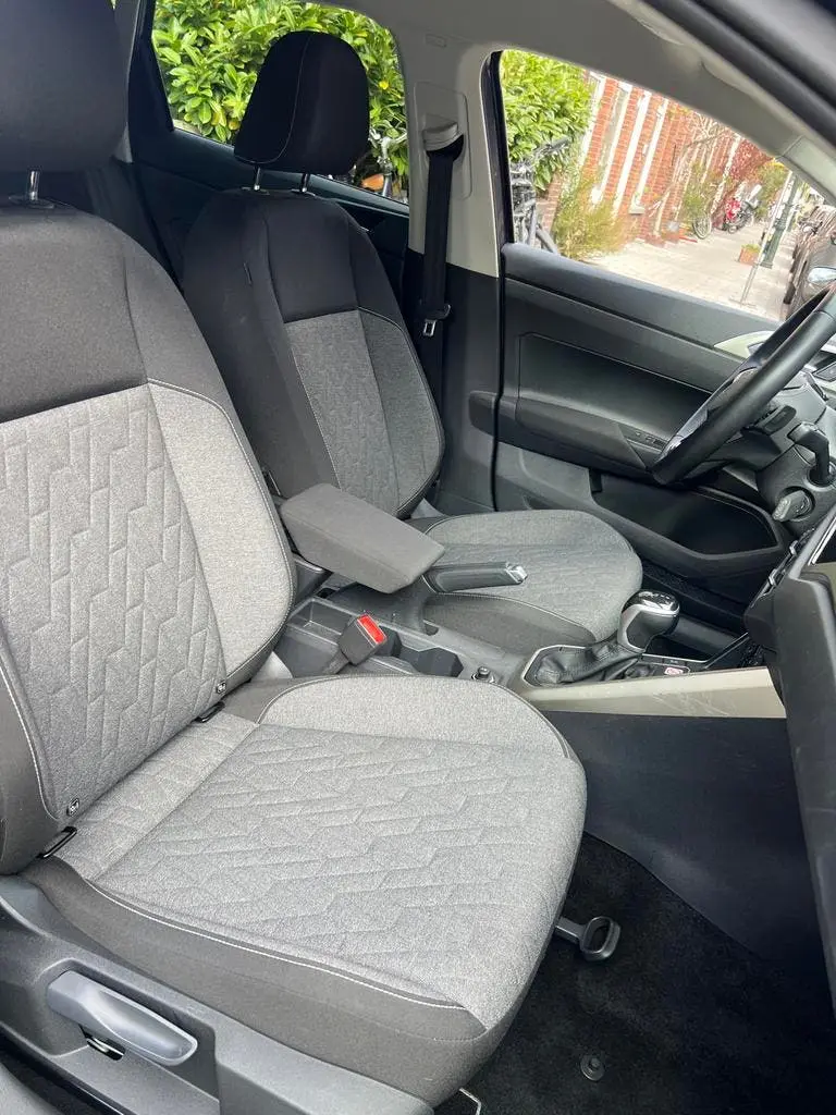 Volkswagen Polo 1.0 TSI 95pk Dsg-7 2024 Grijs Move uit 2024, foto 14