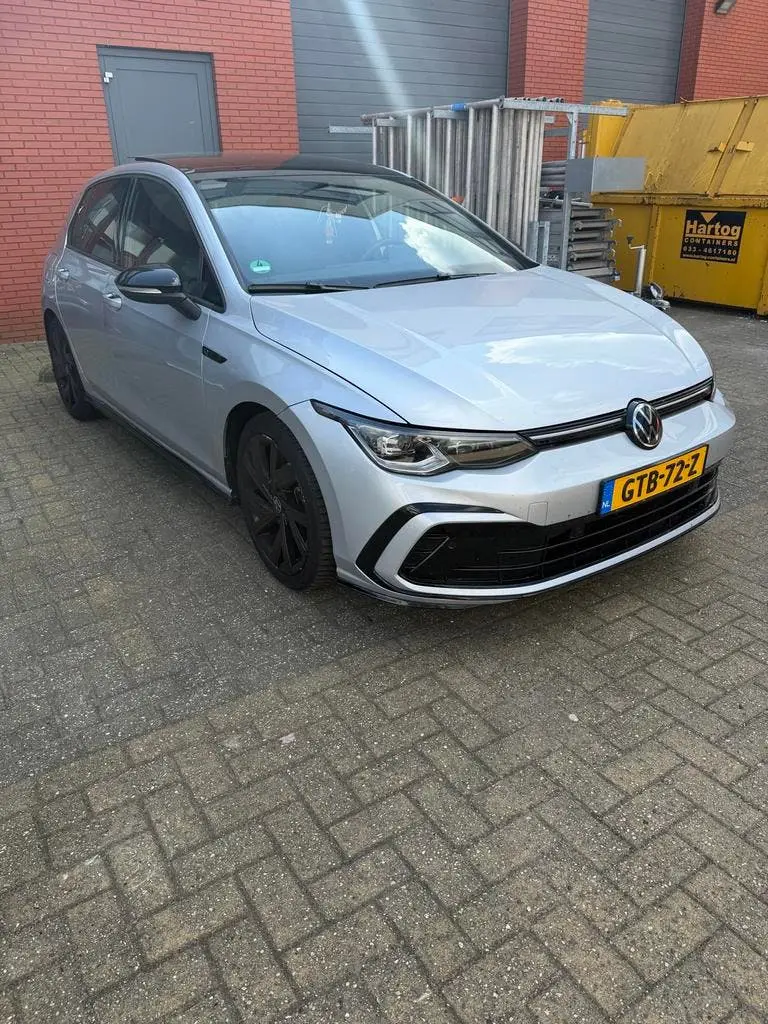 Volkswagen Golf R-line 1.5 Etsi 150pk 7-DSG 2024 Grijs uit 2024