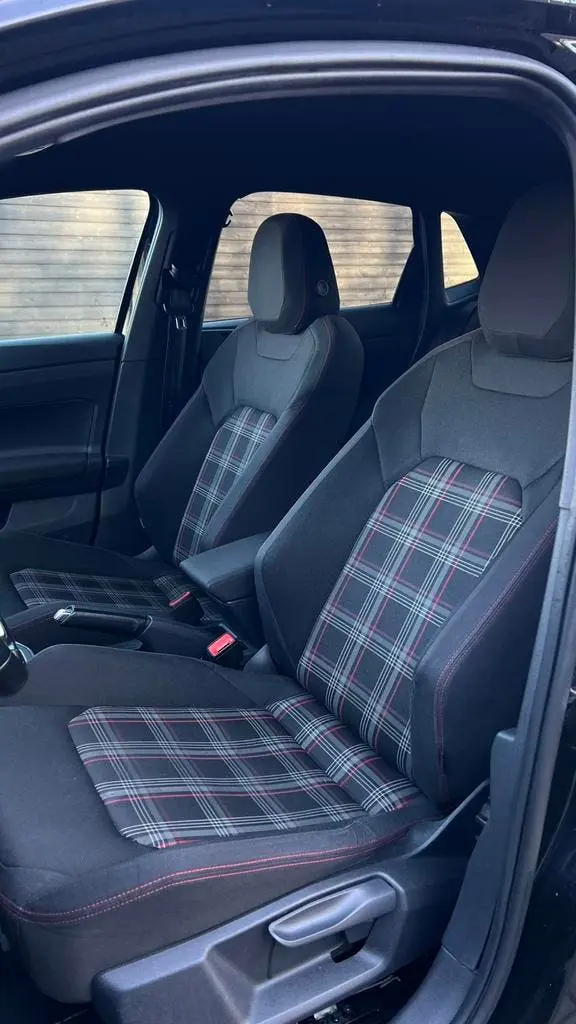 Volkswagen Polo gti 2.0 TSI 200pk 6-DSG 2019 Zwart uit 2019, foto 15