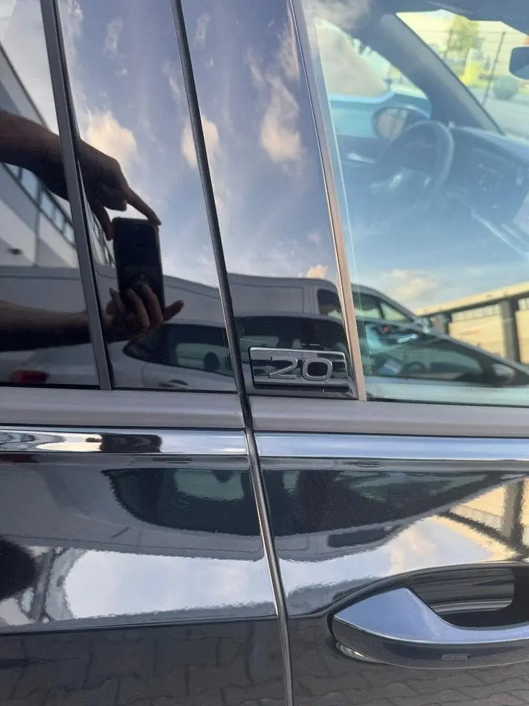 Volkswagen Golf 8 R 20 years edition uit 2024, foto 10