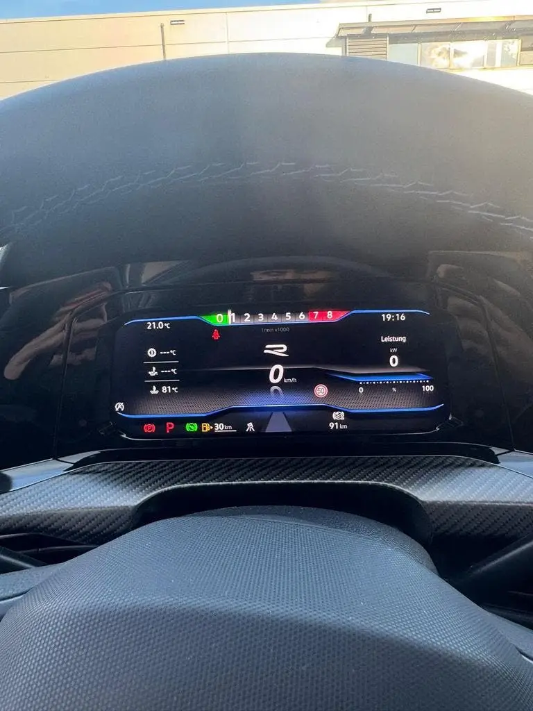 Volkswagen Golf 8 R 20 years edition uit 2024, foto 5
