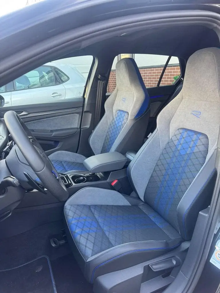 Volkswagen Golf 8 R 20 years edition uit 2024, foto 6