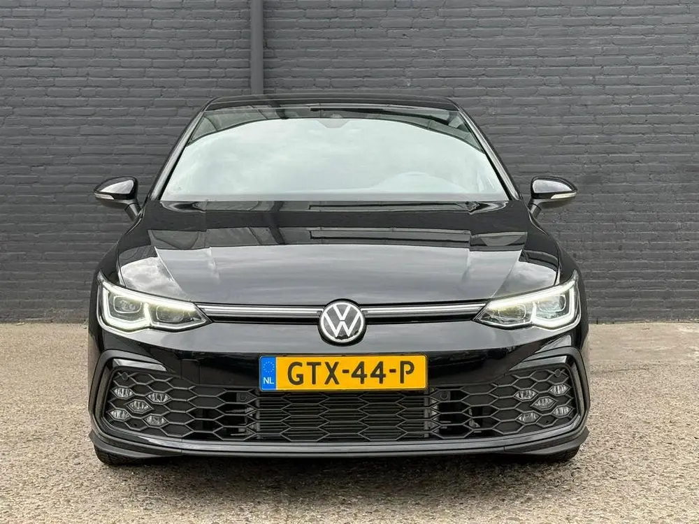 Volkswagen Golf 2.0D 147KW Dsg7 2021 Zwart uit 2021, foto 2