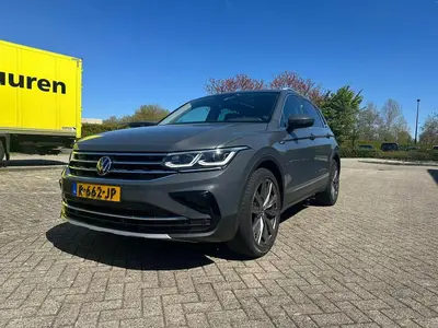 Volkswagen Tiguan 1.5 TSI ACT 150pk DSG 2020 Grijs uit 2020