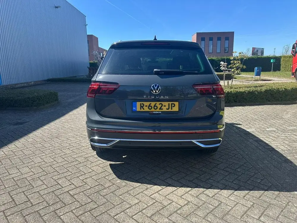 Volkswagen Tiguan 1.5 TSI ACT 150pk DSG 2020 Grijs uit 2020, foto 9