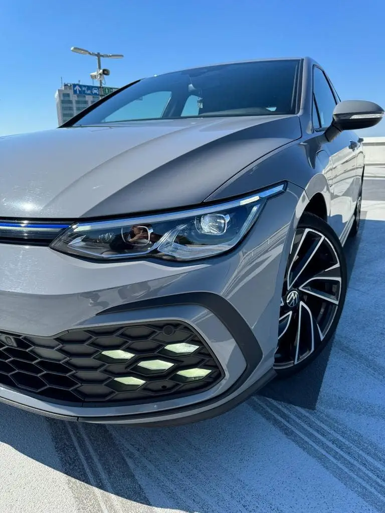 Volkswagen Golf 1.4 Ehybrid 245pk DSG 2021 Grijs uit 2021, foto 2