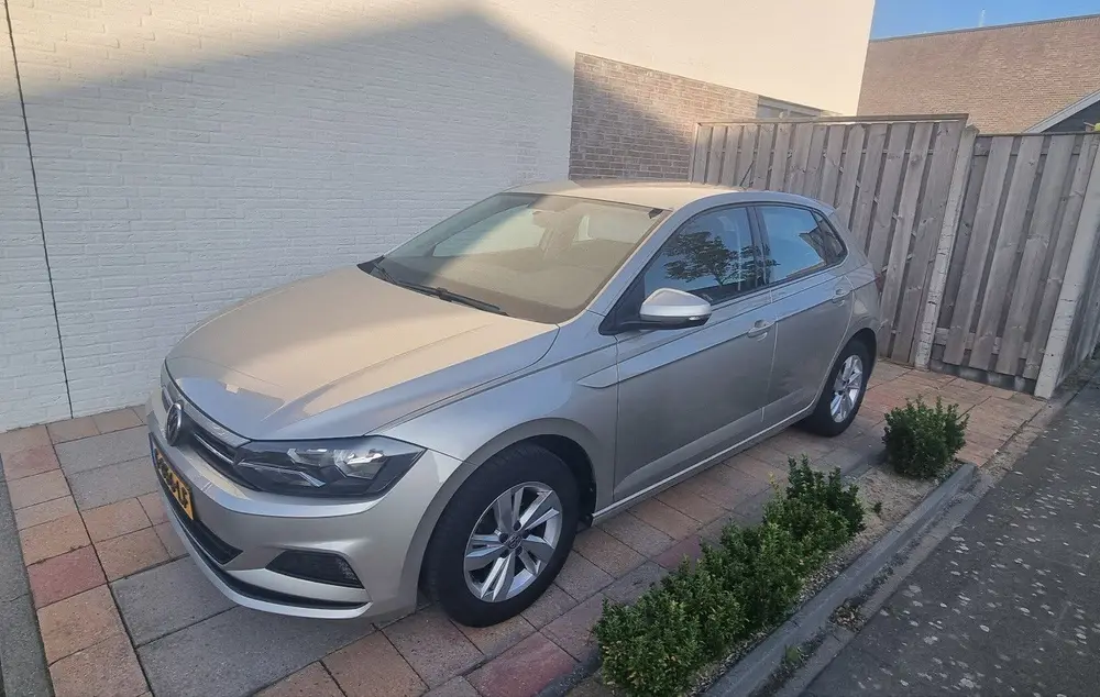 Volkswagen Polo 1.0 TSI 95pk 2019 Ivory Silver uit 2019