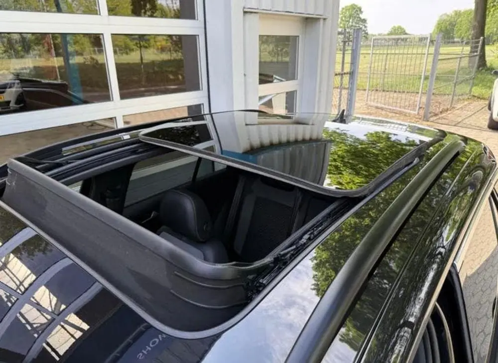Volkswagen T-Roc 1.5 TSI 3x R-line, Pano, Digital, 19 inch uit 2019, foto 8