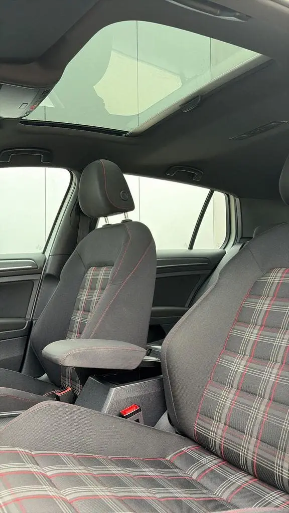 Volkswagen Golf 2.0 TSI GTI Performance PANO Nap LED 2020 uit 2020, foto 10