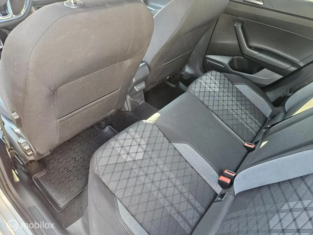 Volkswagen Taigo 1.0 TSI R-Line Business uit 2024, foto 14