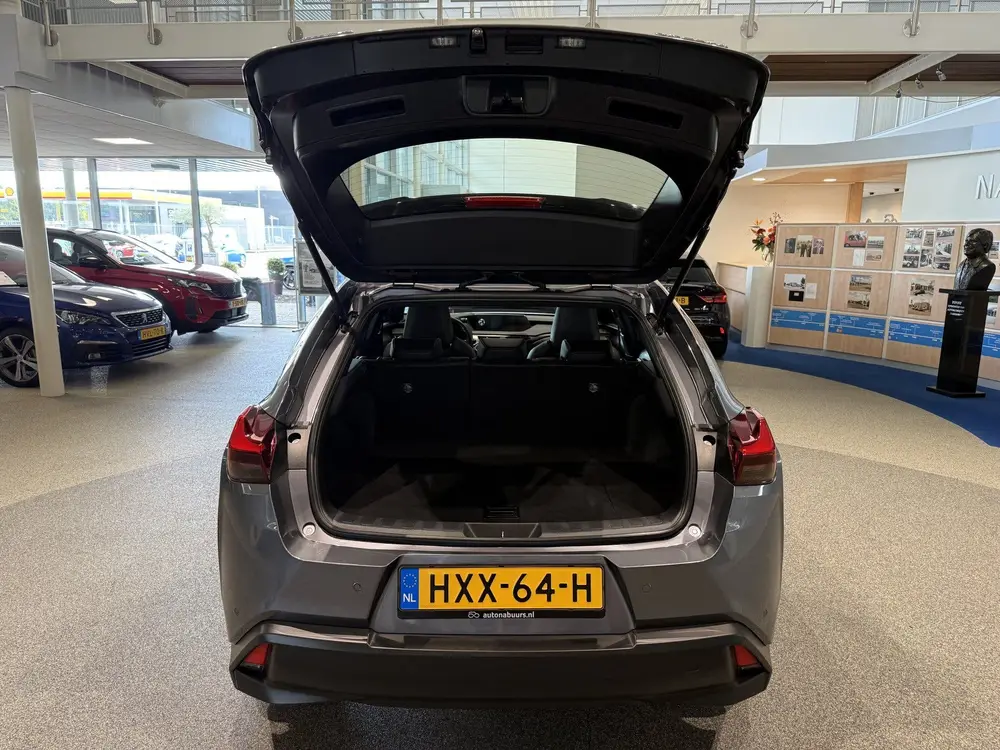 Lexus UX 250h Luxury Line, Leder, Camera, Navi, LED, DAB+ uit 2019, foto 8