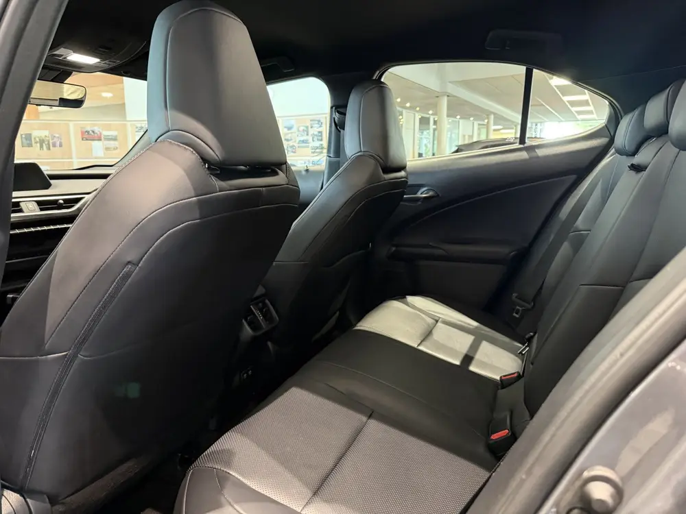 Lexus UX 250h Luxury Line, Leder, Camera, Navi, LED, DAB+ uit 2019, foto 9