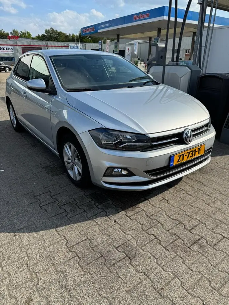 Volkswagen Polo 1.0 TSI 95pk 2019 Grijs. Km 172000 uit 2019