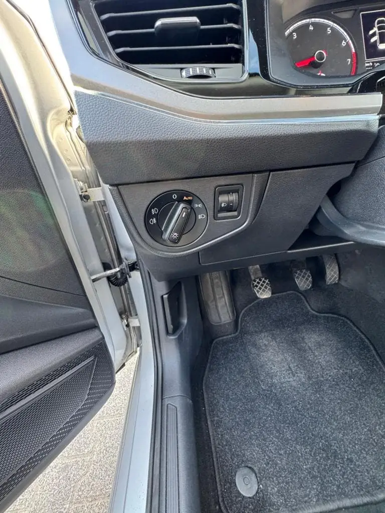 Volkswagen Polo 1.0 TSI 95pk 2019 Grijs. Km 172000 uit 2019, foto 14