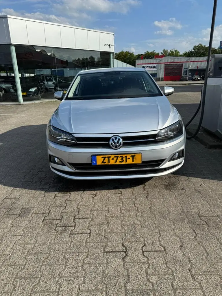 Volkswagen Polo 1.0 TSI 95pk 2019 Grijs. Km 172000 uit 2019, foto 2